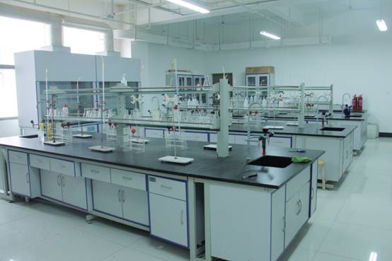基础化学实验室.jpg